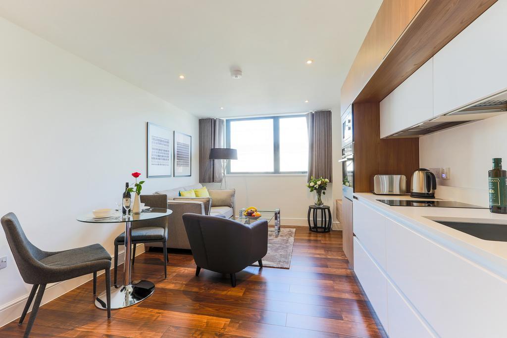 Swiss Cottage One 런던 외부 사진