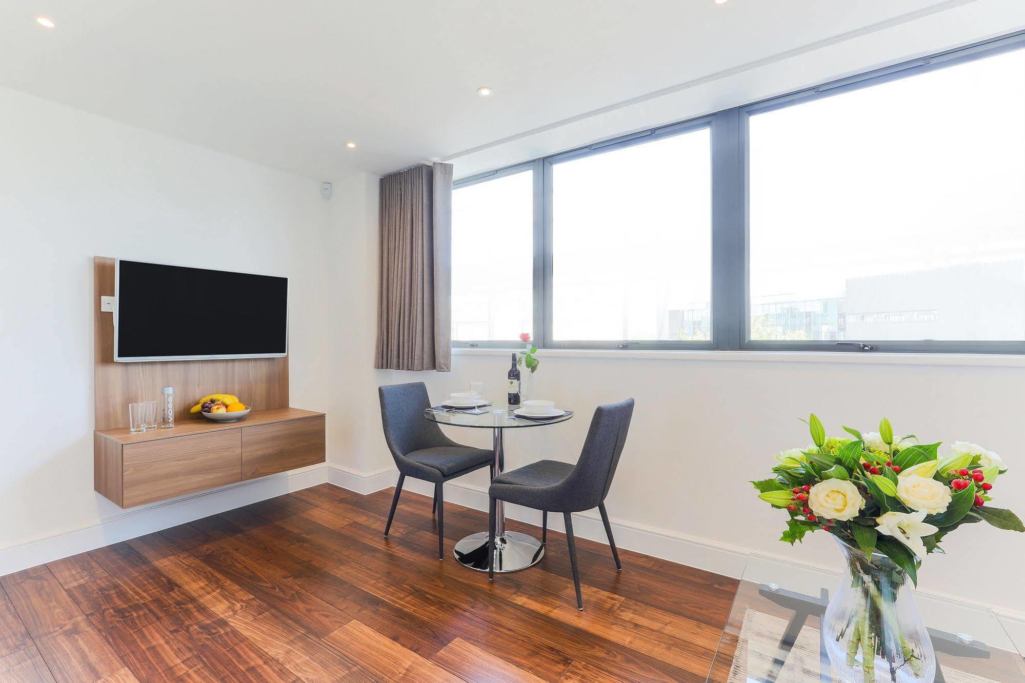 Swiss Cottage One 런던 외부 사진